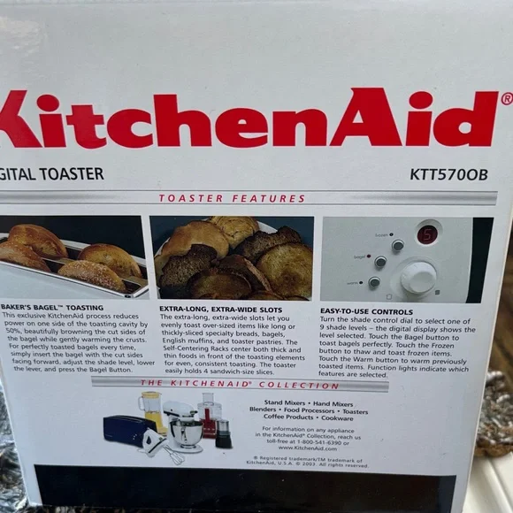 KitchenAid Digital Black Toaster - Picture 3 of 3